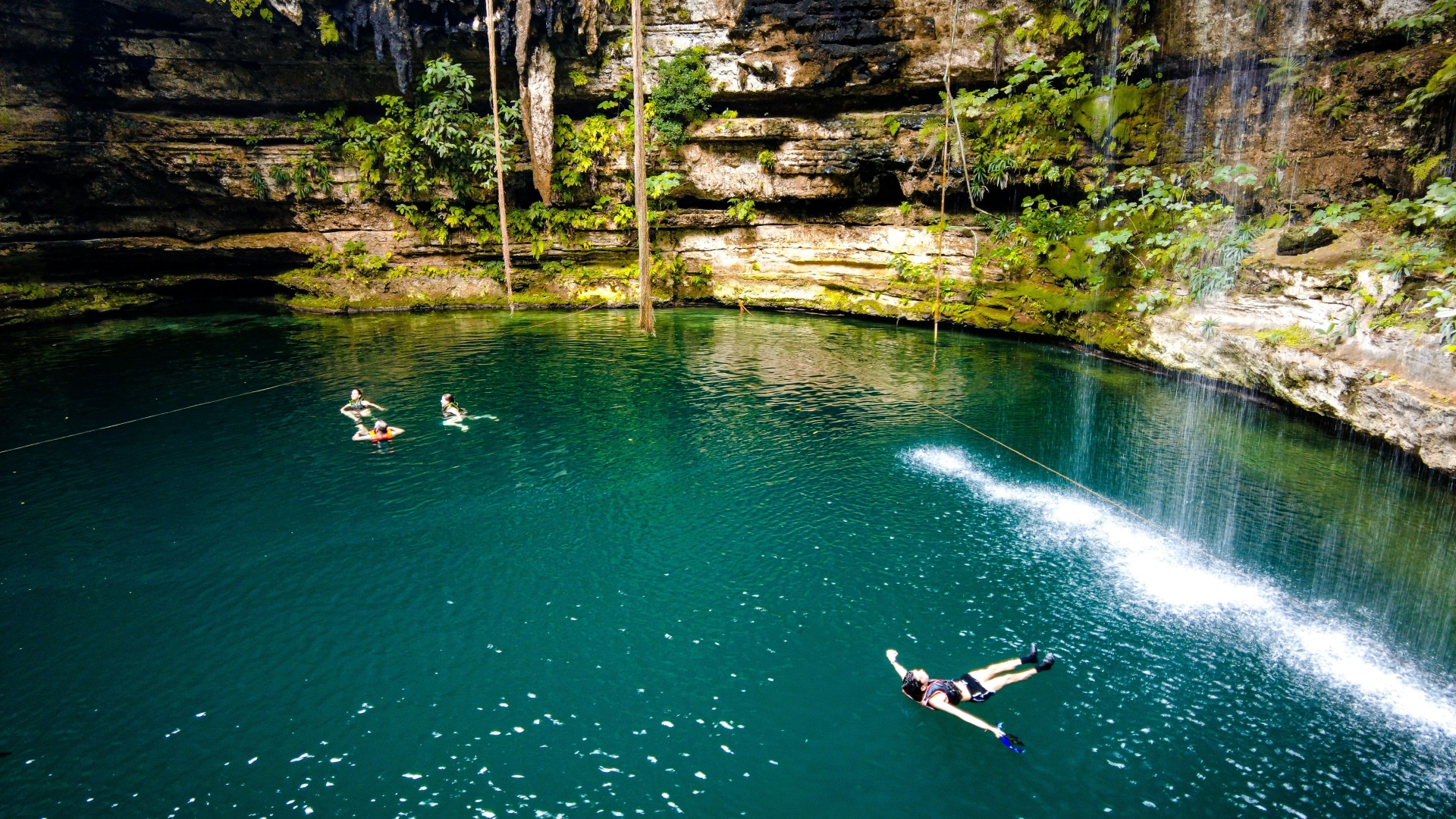 cenote-mexique-cody-mclain